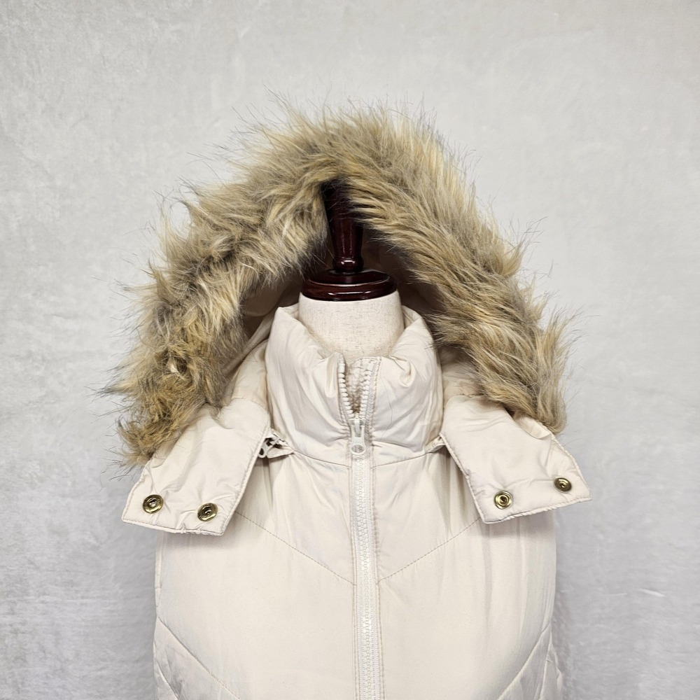Banana Republic Vest Womens S White Hooded Quilted Puffer Faux Fur Y2K Style - Picture 2 of 11